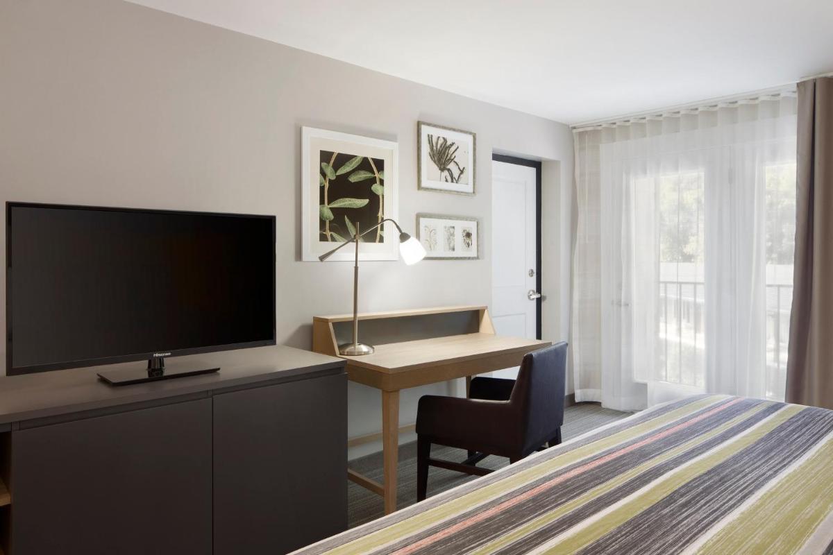 Country Inn & Suites by Radisson Gatlinburg TN - image 4