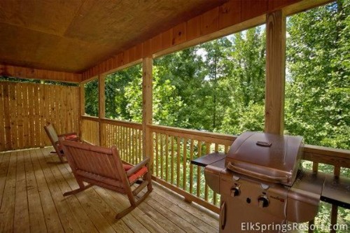 Romance Inn - image 1
