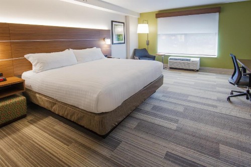 Holiday Inn Express Gatlinburg Downtown an IHG Hotel - image 30