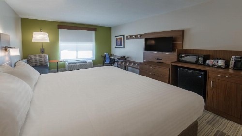 Holiday Inn Express Gatlinburg Downtown an IHG Hotel - image 32