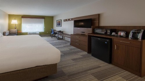 Holiday Inn Express Gatlinburg Downtown an IHG Hotel - image 46