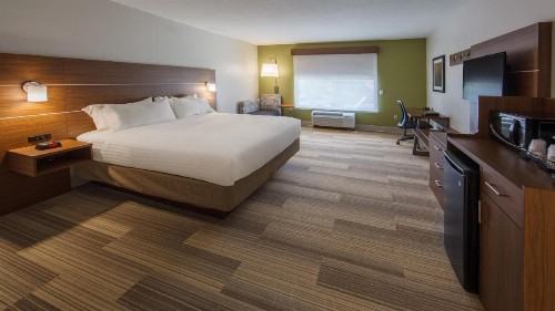 Holiday Inn Express Gatlinburg Downtown an IHG Hotel - image 47