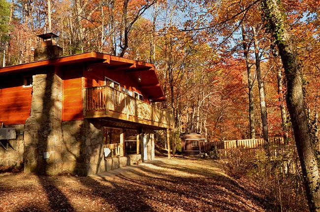 #820 Honeymoon Hideaway - image 5