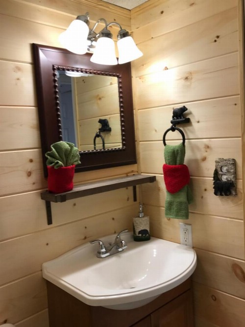 Downtown Gatlinburg Apartment - image 32
