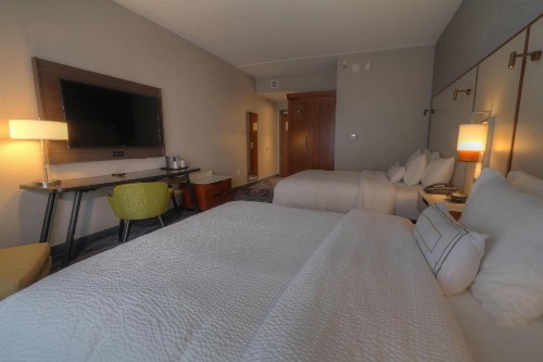 Fairfield Inn & Suites by Marriott Gatlinburg Downtown - image 11