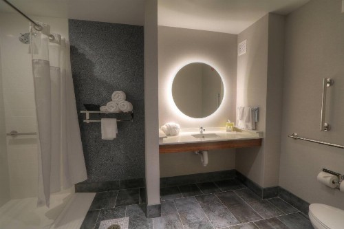 Fairfield Inn & Suites by Marriott Gatlinburg Downtown - image 17