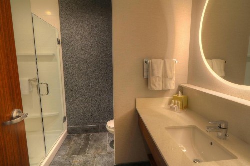 Fairfield Inn & Suites by Marriott Gatlinburg Downtown - image 18