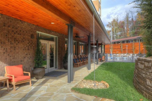 Fairfield Inn & Suites by Marriott Gatlinburg Downtown - image 9