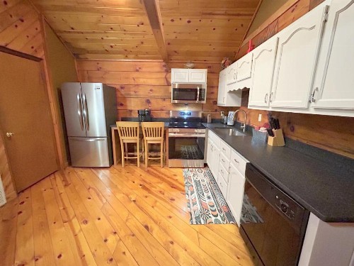 Honeymoon Hideaway - image 19