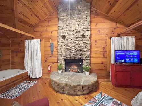 Honeymoon Hideaway - image 24
