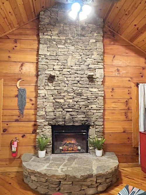 Honeymoon Hideaway - image 27