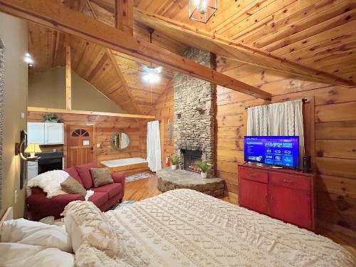 Honeymoon Hideaway - image 32