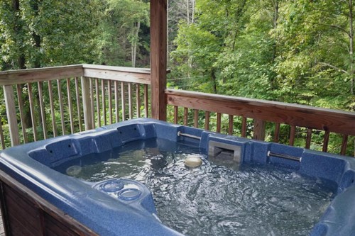 Honeymoon Hideaway - image 36