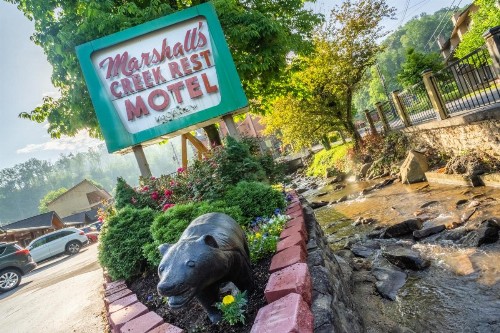 Marshall's Creek Rest Motel - image 16