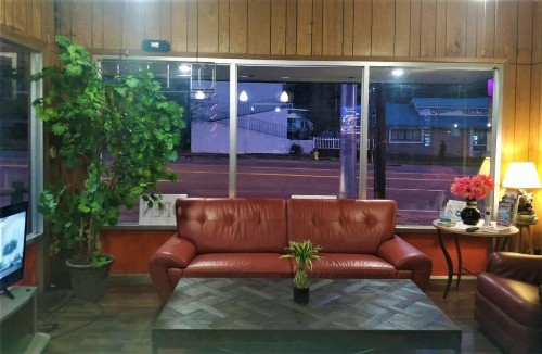 East Side Motel - image 1