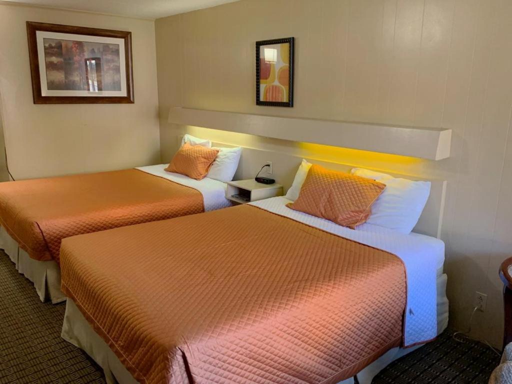 East Side Motel - image 7