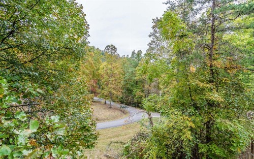 Roundette Cabin - image 12
