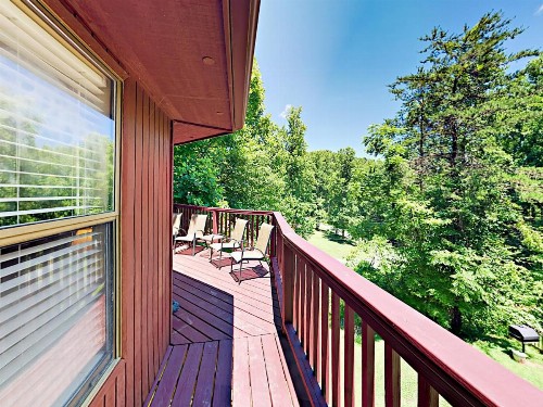 Roundette Cabin - image 3