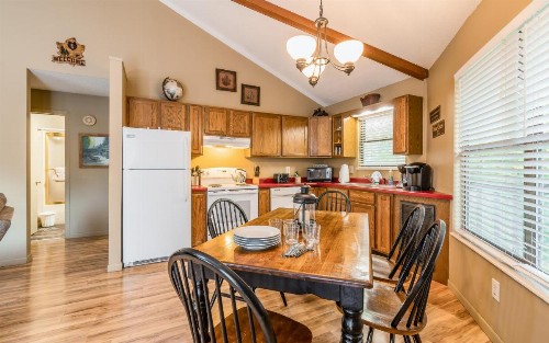 Roundette Cabin - image 6