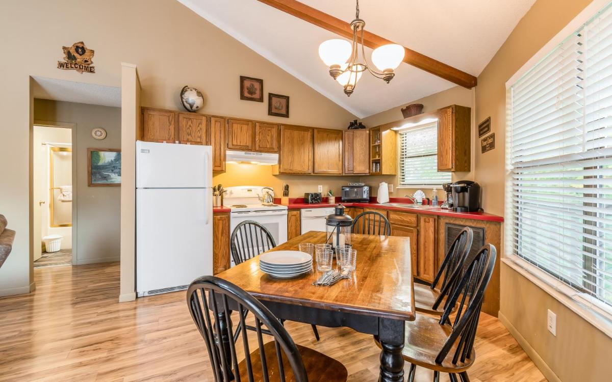 Roundette Cabin - image 6