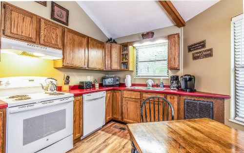 Roundette Cabin - image 8