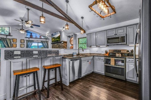 Distiller'S Den Cabin Cabin - image 28