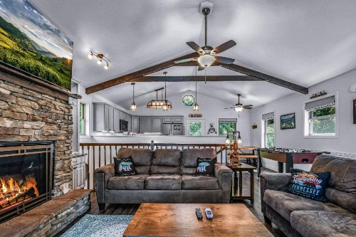 Distiller'S Den Cabin Cabin - image 44