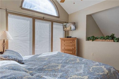God's View 2 Bedrooms Pet Friendly Mountain View Hot Tub Sleeps 4 - image 9