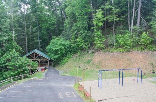 23 The Cub House Cabin - image 7