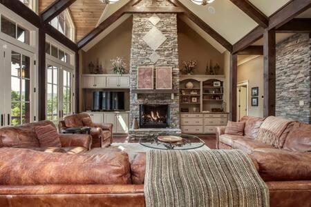 Mountain House - image 4
