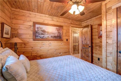 Rocky Top Lodge 6 Bedrooms Pool Access Hot Tub Mountain View Sleeps 14 - image 4