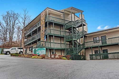 Mountain Top Retreat - image 3