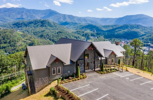 Greystone Pointe Lodge Residence - image 12