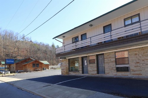 Travelodge by Wyndham Gatlinburg - image 2
