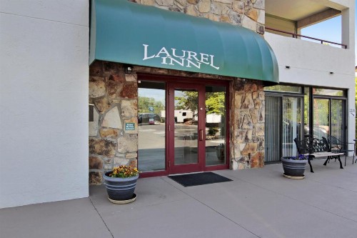 The Laurel Inn - image 10