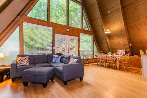 Smoky Bear Hideaway - image 1
