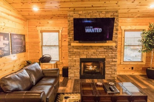 New two bedroom cabin-NOW available to book! home - image 7