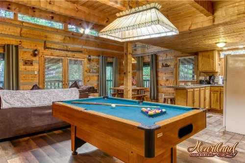 Cozy Mountain Hideaway - image 13