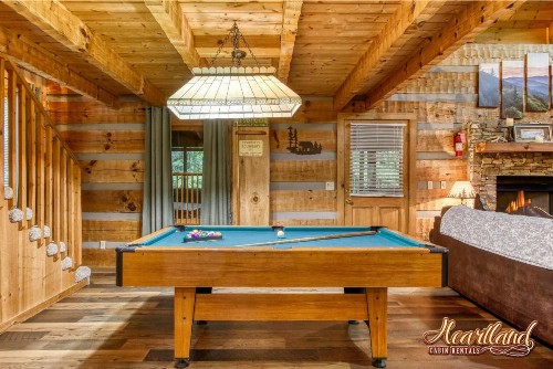 Cozy Mountain Hideaway - image 21