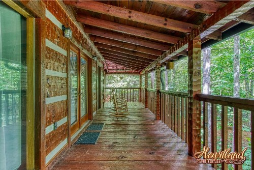 Cozy Mountain Hideaway - image 24