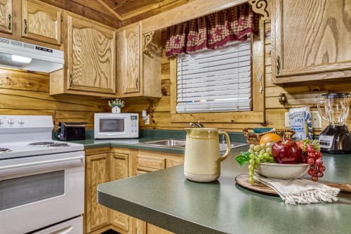 Romantic Retreat - image 13