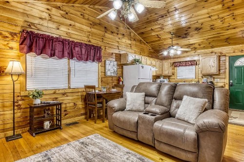 Romantic Retreat - image 17