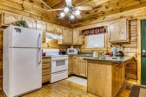 Romantic Retreat - image 6