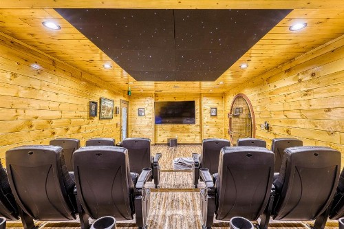 The Grand Orchard Lodge - image 11