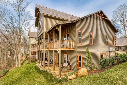The Mighty Crabapple Manor - image 2