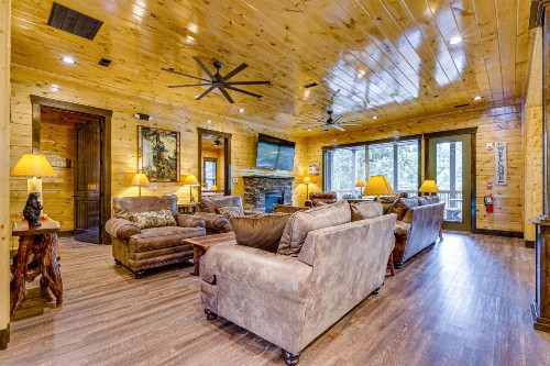 The Majestic Pine Retreat - image 6