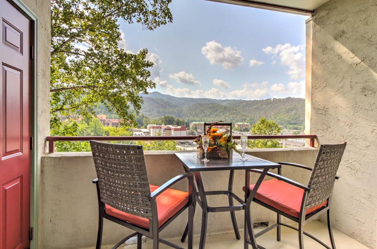 Gatlinburg Penthouse with Private 250-Foot Terrace! - main image
