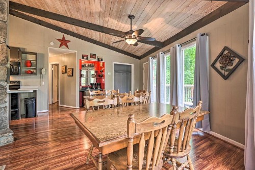 Gatlinburg House with Pool Table Hot Tub and Views! - image 3