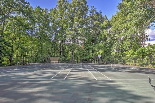 Sensational Gatlinburg Cabin with Hot Tub and Views! - image 6
