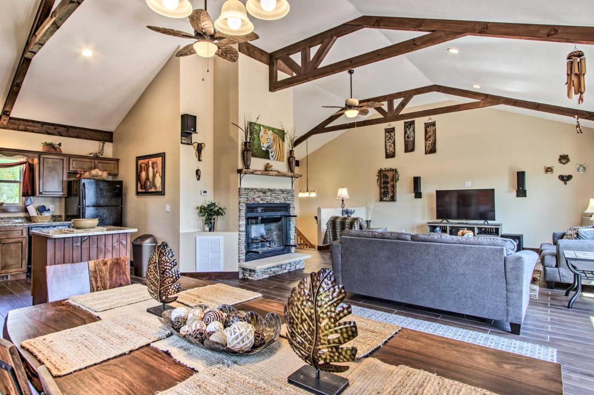 Stunning Mountain View Gatlinburg Cabin with Hot Tub - main image